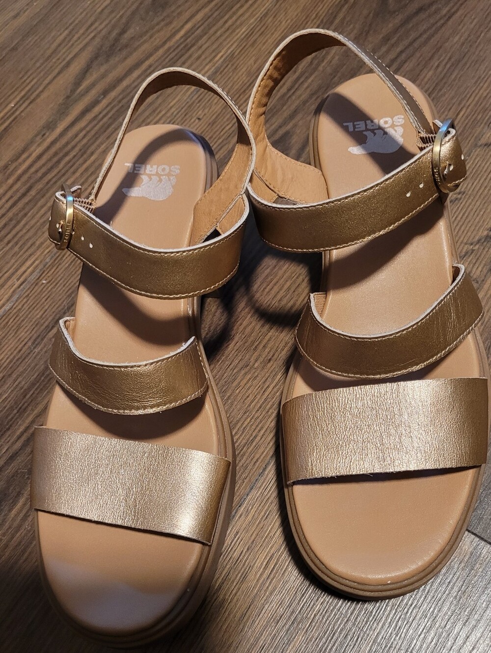 NWT SOREL JOANIE METALLIC PLATFORM SANDALS